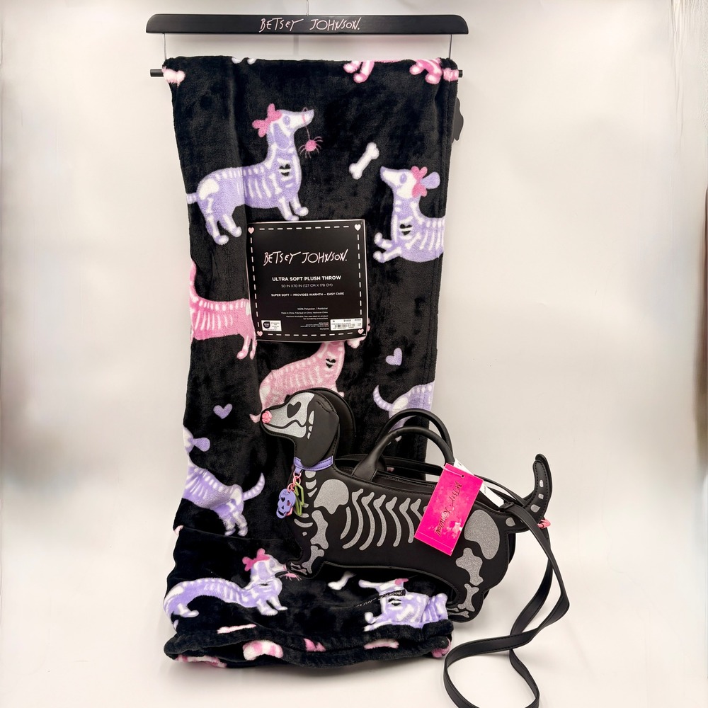 Betsey Johnson Halloween Skeleton Dachshund Bag & Plush Throw Blanket Set Black